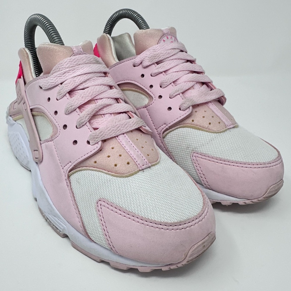 Kids Nike Hurache Pink and White Sneakers size 5y
